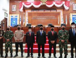 Ketua DPRD Babel Herman Suhadi Lantik Edy Junaidi Foe