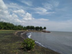 Obyek Wisata Pantai Cahaya Tetap Buka dan Mematuhi Prokes Kesehatan