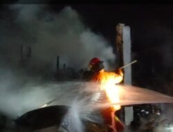 Pasar Langgur Terbakar, Tiga Kios Sembako Ludes dilalap Si Jago Merah