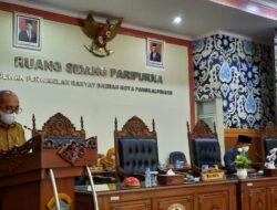 Molen Hadiri Rapat Paripurna DPRD ke Sembilan Belas dan ke Dua Puluh.