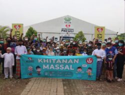 Heka Hertanto Ketum Artha Graha Peduli (AGP) Simbolis Membuka Acara Kegiatan Sunatan Massal 