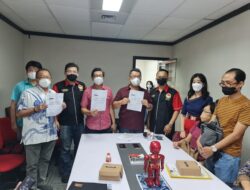 Ratusan Korban Investasi Bodong Serbu Cabang LQ Indonesia Lawfirm di Surabaya