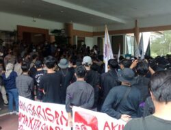 Gedung DPRD Babel Didatangi Massa Dua Kali