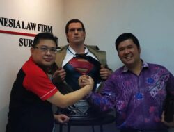 Wajah Baru Kantor Hukum LQ Indonesia, Foto Gratis Bareng Superhero Favorit Anda
