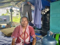 Korban Gusuran JIS Rayakan Idul Fitri 1444 H Ditenda Biru