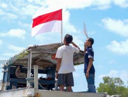 Rayakan HUT RI, PT Timah Bagikan 480 Bendera di Batu Belubang