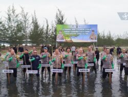 PT Timah dan Polda Babel Tanam Mangrove untuk Pelestarian Lingkungan