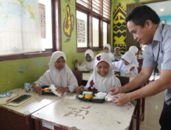 PT Timah Tbk Lanjutkan Program Makanan Bergizi untuk Pelajar di Bangka Tengah