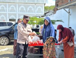 Kapolda Aceh Berbagi Daging Meugang: Dua Ekor Sapi Dibagikan kepada Warga   