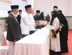 Wakili Bupati, Kadisdik Dayah Hadiri Wisuda 49 Hafiz 30 Juz di Aceh Besar   