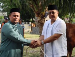 Iduladha 1446 H, Kapolda Aceh Serahkan Hewan Kurban untuk Warga