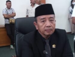Binton Nadapdap Sampaikan Raperda HAM Dalam Rapat Paripurna