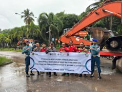 Sinergi Kemanusiaan, PT TIMAH dan Lanal Babel Salurkan Bantuan Alat Berat ke Daerah Bencana