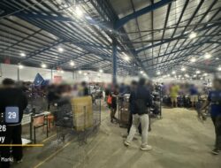 Tengah Malam Tanpa Henti, Bea Cukai Malang Sikat Rokok Ilegal di Jasa Ekspedisi