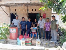 PT Timah Bantu Biaya Pengobatan Warga Desa Rias Bangka Selatan