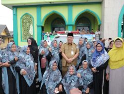Gubernur Babel Serahkan Ambulans untuk Warga Kace