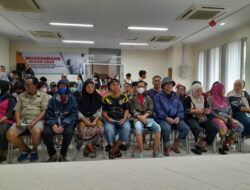 Tzu Chi Bagikan 28.000 Paket Cinta Kasih Lebaran di Jabodetabek