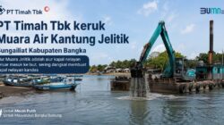 Bersama Mitra Usaha, PT TIMAH Keruk Muara Air Kantung, Permudah Akses Nelayan
