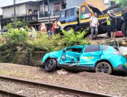 Tabrakan Maut KRL dan KA Argo Bromo Anggrek di Bekasi Timur, Diduga Dipicu Taksi Mogok di Perlintasan