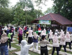 PT TIMAH Gelar Senam Sehat di Tins Green Garden Forestree, Warga Antusias Olahraga di Ruang Terbuka Hijau