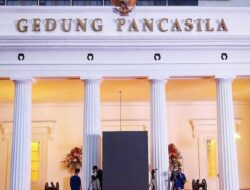Pancasila di Persimpangan Jalan