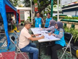 Kartu Bansos DKI Mulai Didistribusikan di Kecamatan Tamansari   