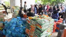 Ratusan Warga Serbu Pasar Murah di Darul Imarah