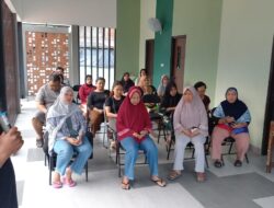 Dari Warga untuk Warga: Program BKB RW 03 Cipadu Jaya Hadirkan Harapan Bagi Keluarga Kurang Mampu