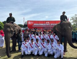 Semarak HUT RI ke-81, Ratusan Siswa Meriahkan Karnaval di Saree