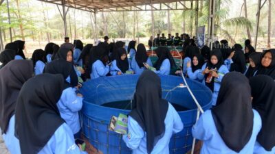 Belajar Pengelolaan Lahan Bekas Tambang, Siswa SMK IT Jamalullail Eksplorasi Kampoeng Reklamasi Air Jangkang PT TIMAH    