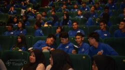 PT TIMAH Ajak Siswa Kelas Beasiswa Pondok Pesantren Pemali Belajar Lewat Nobar