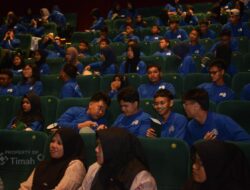 PT TIMAH Ajak Siswa Kelas Beasiswa Pondok Pesantren Pemali Belajar Lewat Nobar