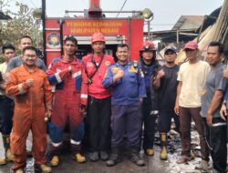 Gudang Rongsok di Tarumajaya Ludes Terbakar, Kerugian Ditaksir Rp300 Juta, Diduga Akibat Pembakaran Sampah